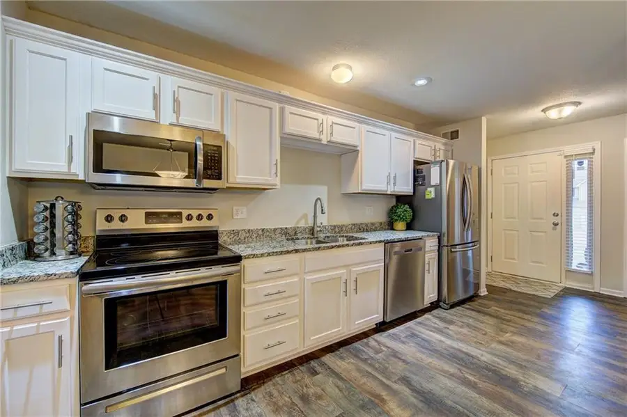 2104 SW Gooseberry Lane, Lees Summit, MO 64082 - Image #2