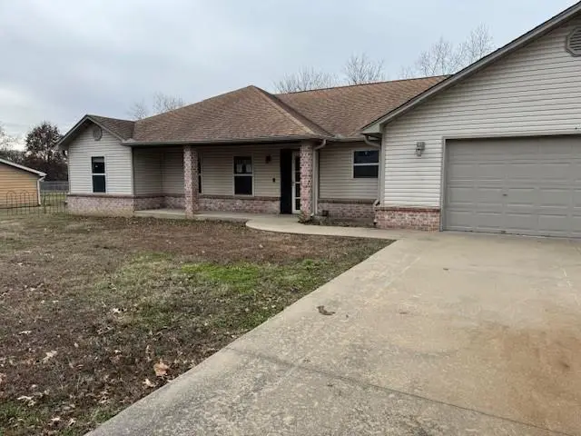 302 N Edgewood Drive, Coffeyville, KS 67337 - Image #2
