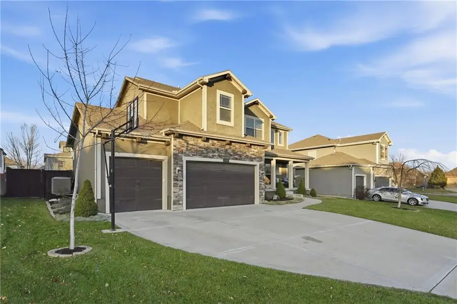 2410 NE 111th Terrace, Kansas City, MO 64155 - Image #2