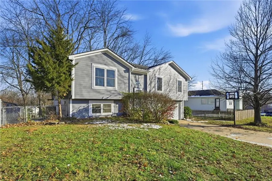 918 SE Kingscross Road, Blue Springs, MO 64014 - Image #3