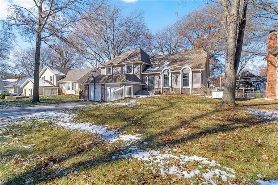 12418 W 100th Street, Lenexa, KS 66215 - Image #3