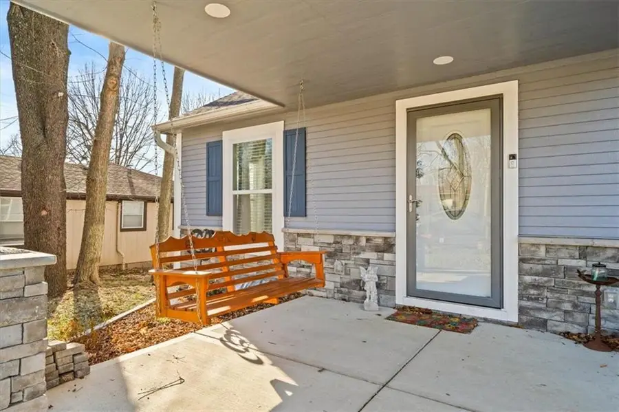 303 S Jackson Street, Spring Hill, KS 66083 - Image #2