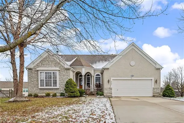 9205 N Campbell Court, Kansas City, MO 64155