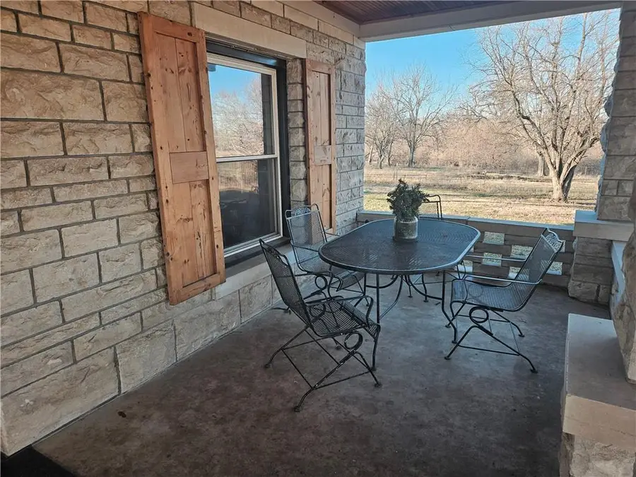 33253 Cedar Niles Road, Paola, KS 66071 - Image #2