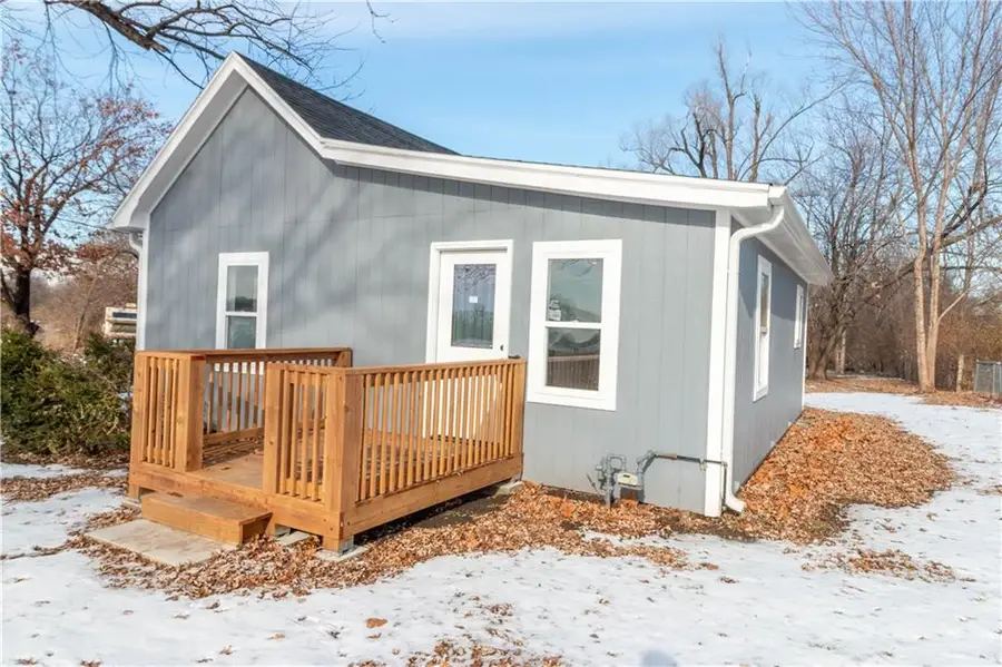 502 Whitney Avenue, Gower, MO 64454 - Image #2