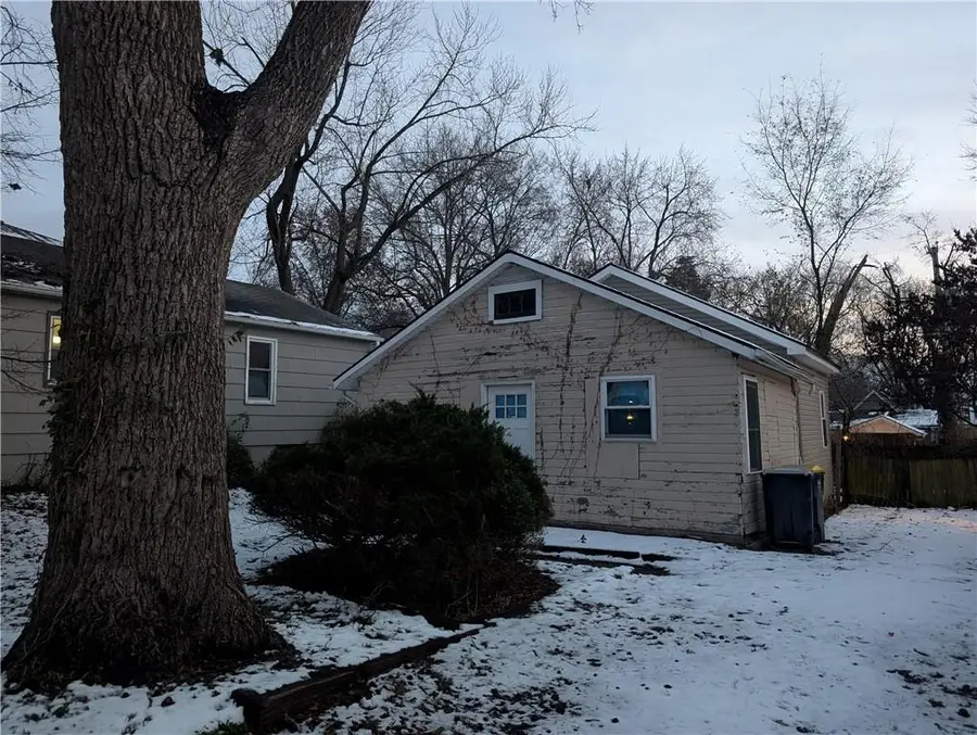 207 W 78th Street, Kansas City, MO 64114 - Image #3