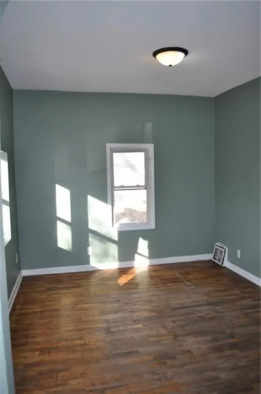 2405 S 18th Street, Saint Joseph, MO 64503 - Image #2