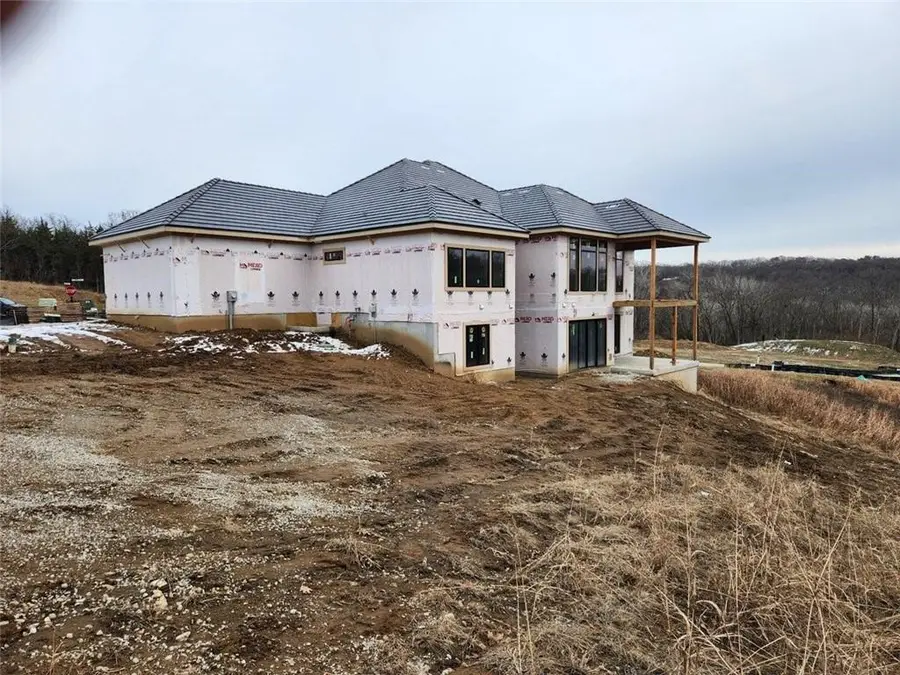 5826 Lentz Drive, Parkville, MO 64152 - Image #2