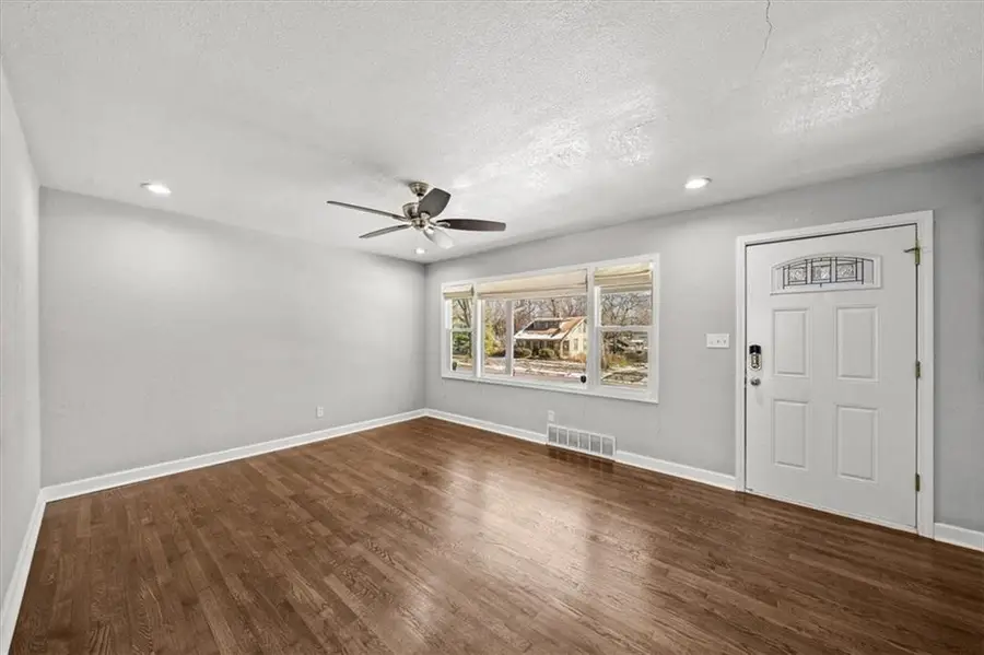 7726 Summit Street, Kansas City, MO 64114 - Image #3