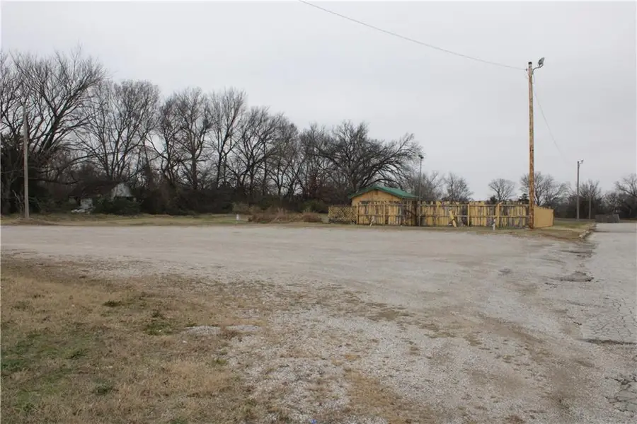 3222 W Main Street, Independence, KS 67301 - Image #2