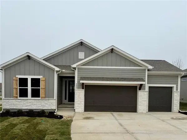 4628 SW Robinson Drive, Lee's Summit, MO 64083