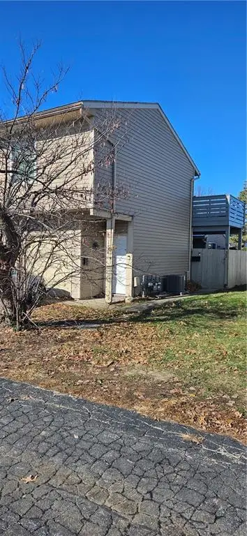 6134 E 127th Street, Grandview, MO 64030 - Image #1