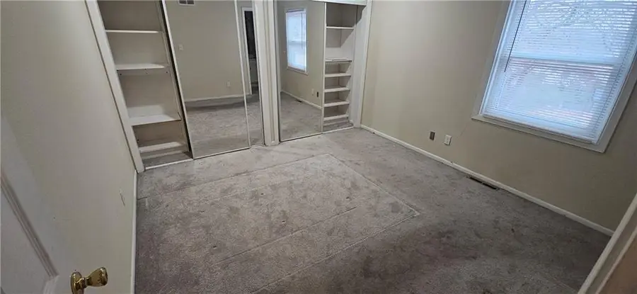 900 North Walker Ln Street, Olathe, KS 66061 - Image #2