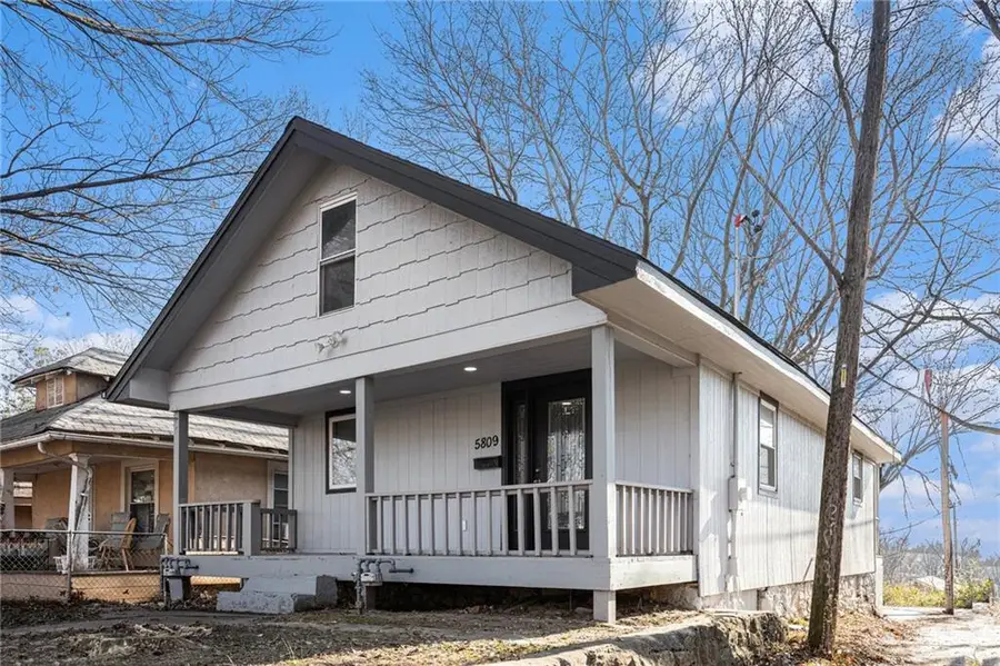 5809 E 16th Terrace, Kansas City, MO 64126 - Image #2