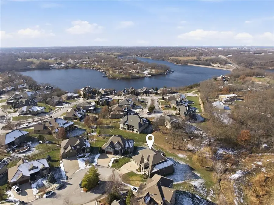 1729 NE Woodland Shores Court, Lees Summit, MO 64086 - Image #2