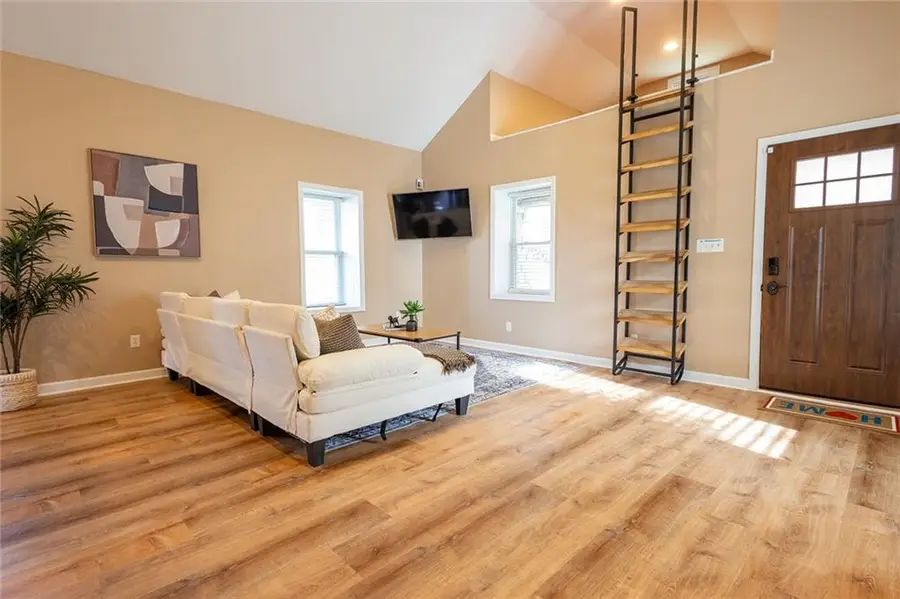 5430 Oakley Avenue, Kansas City, MO 64130 - Image #3