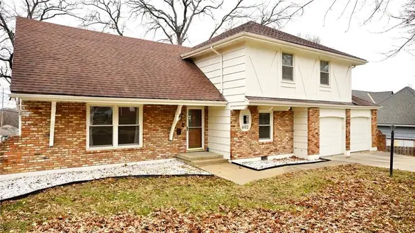 602 SW Murray Road, Lee's Summit, MO 64081