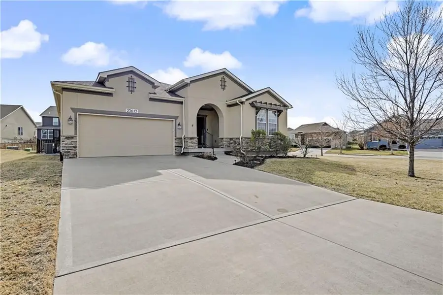 23613 W 91st Terrace, Lenexa, KS 66227 - #2