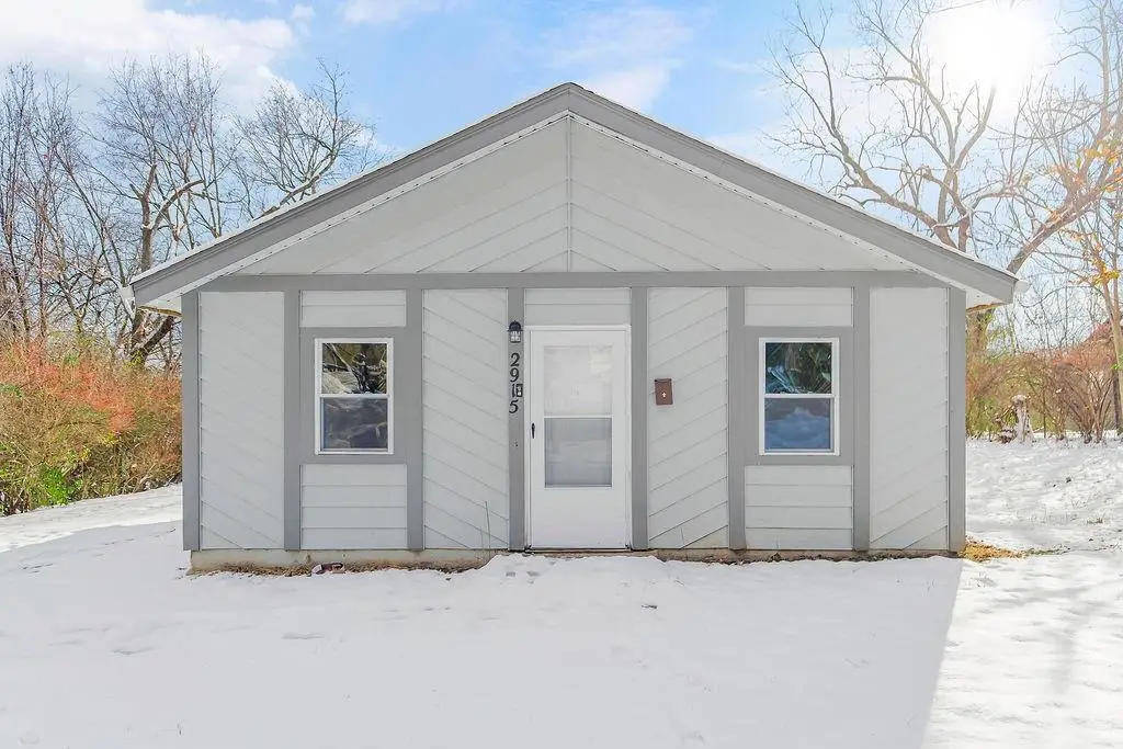 2915 E 77th Terrace, Kansas City, MO 64132 - Image #1