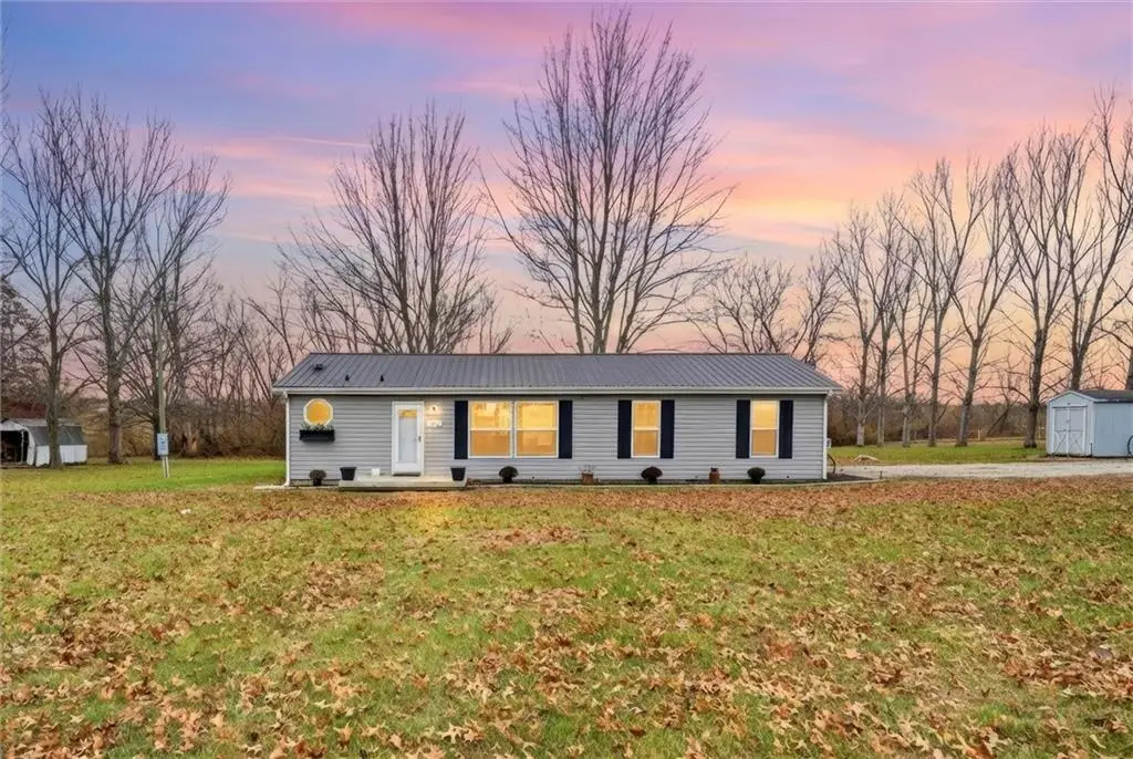 352 SE 75th Road, Warrensburg, MO 64093 - Image #1