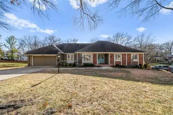 11330 Jarboe Street, Kansas City, MO 64114