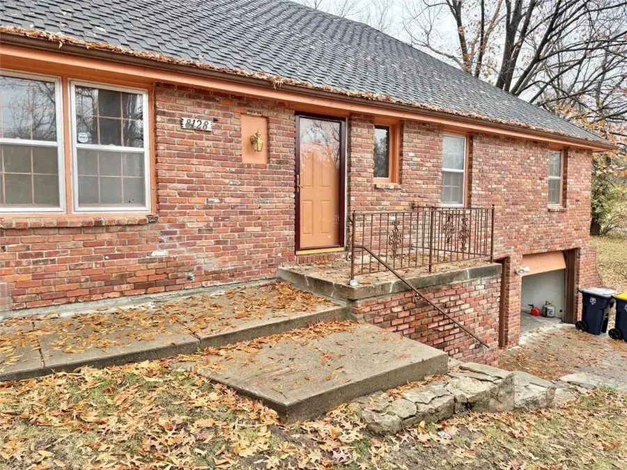 8128 E 74th Street, Kansas City, MO 64133 - Image #2
