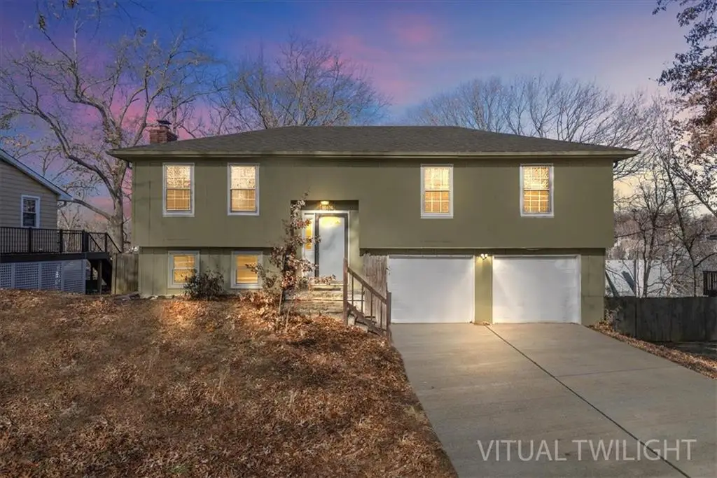 10116 W 52 Terrace, Merriam, KS 66203 - Image #1