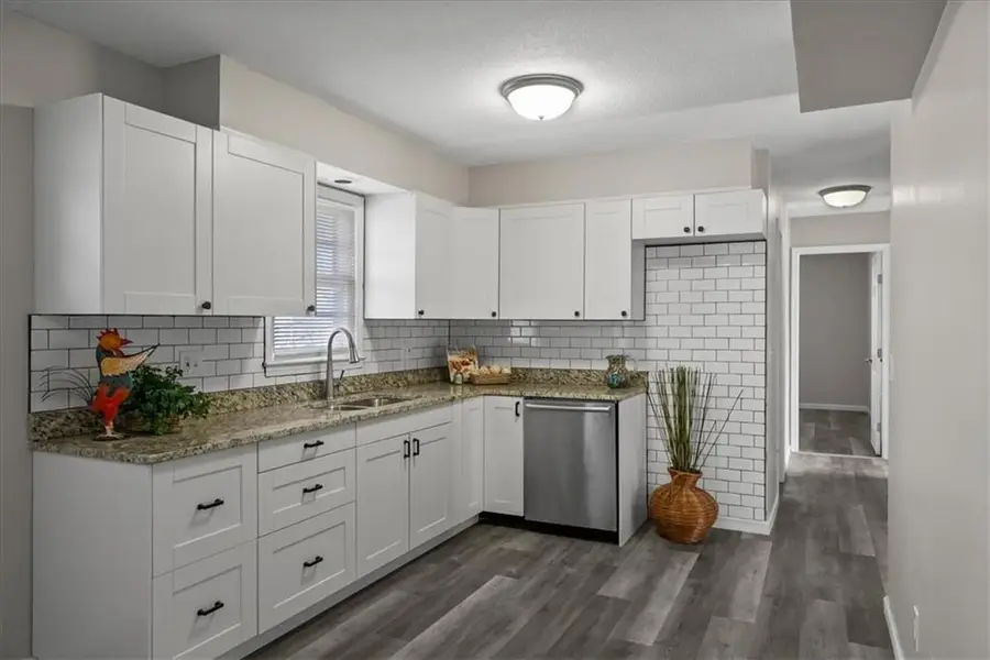 10116 W 52 Terrace, Merriam, KS 66203 - Image #3