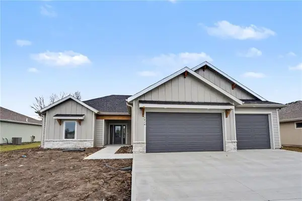1210 Alexander Court, Ottawa, KS 66067