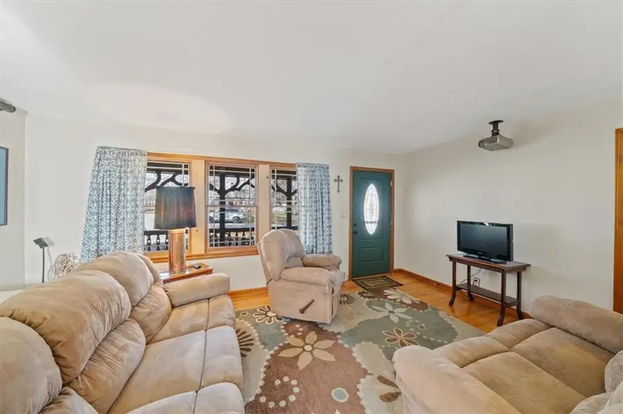 10005 E 69th Terrace, Raytown, MO 64133 - Image #2