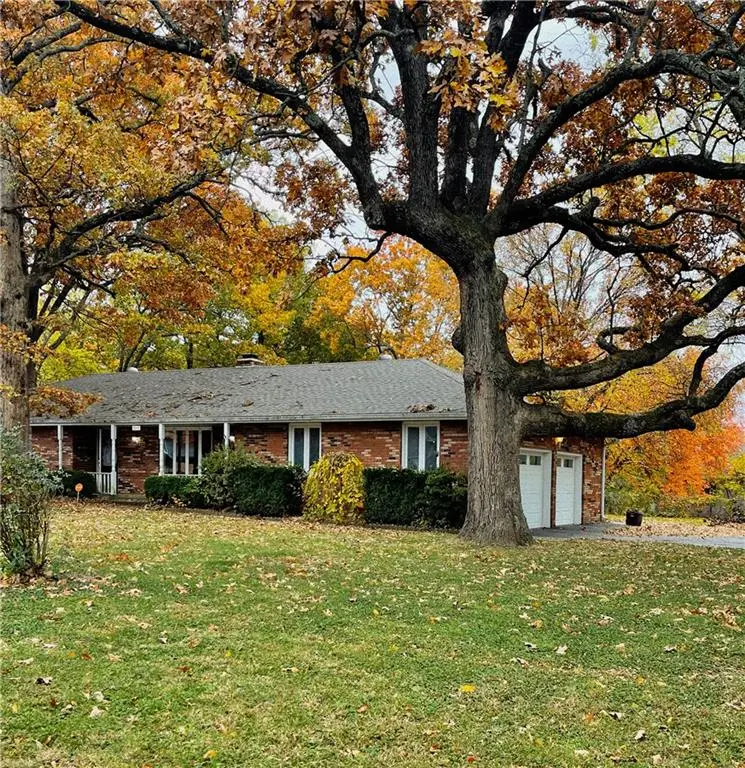 204 W Oak Street, Nixa, MO 65714 - Image #2