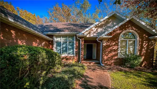 888 S Long Drive, Springfield, MO 65802