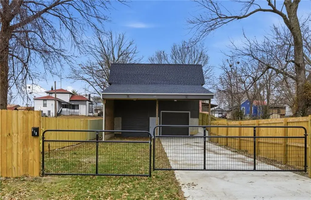 219 W Culton Street, Warrensburg, MO 64093 - Image #1