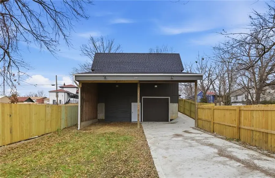 219 W Culton Street, Warrensburg, MO 64093 - Image #3