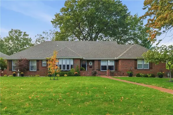 6300 Dearborn Drive, Mission, KS 66202