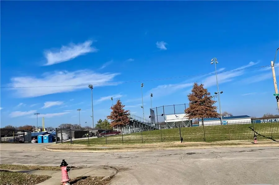 5400 Lydia Avenue, Kansas City, MO 64110 - Image #2