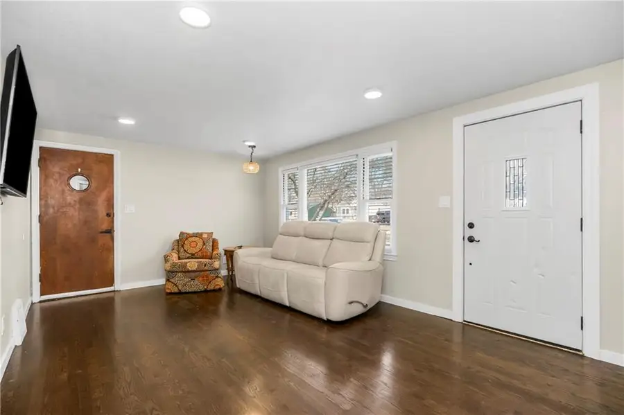 7523 W 64th Terrace, Overland Park, KS 66202 - Image #2