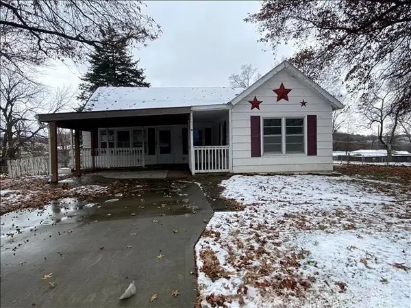 63 Logan Street, Leavenworth, KS 66048