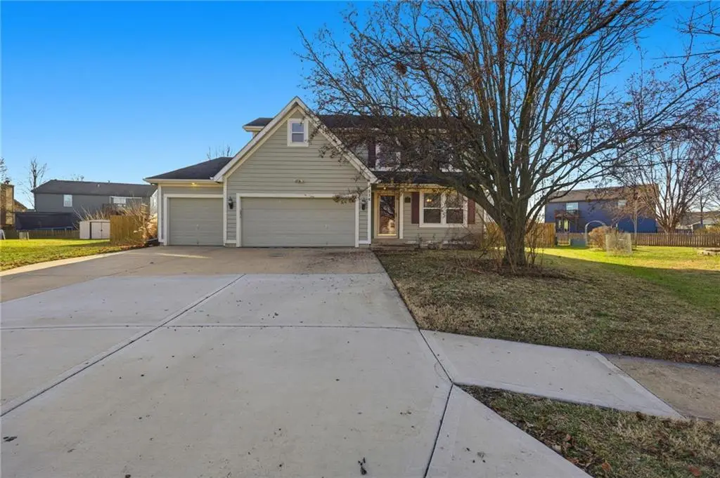 316 Ghost Creek Circle, Gardner, KS 66030 - Image #1