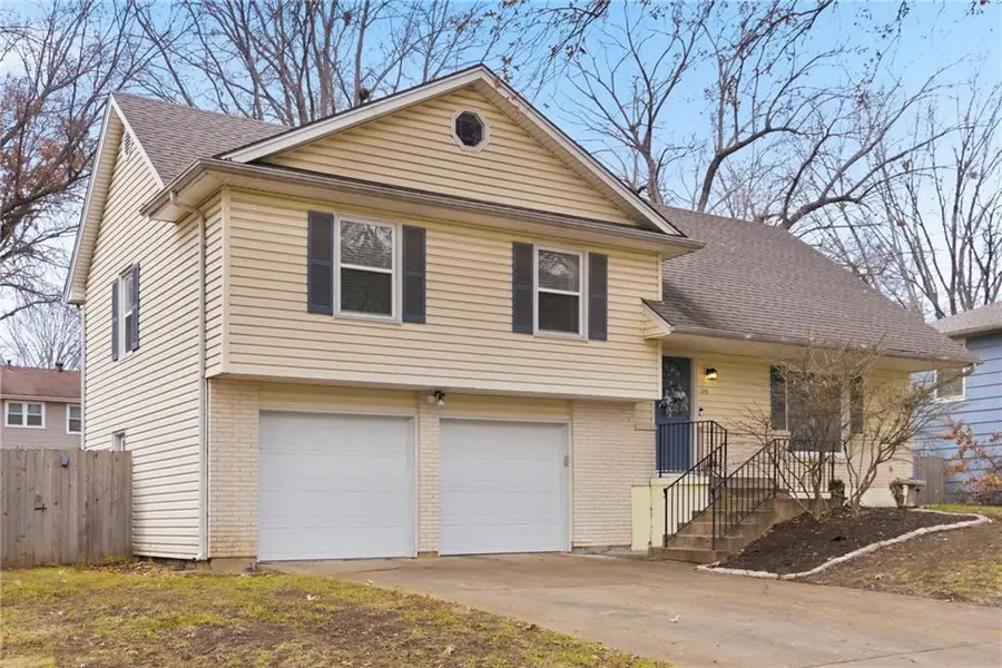 515 S Meadowbrook Lane, Olathe, KS 66062 - Image #3