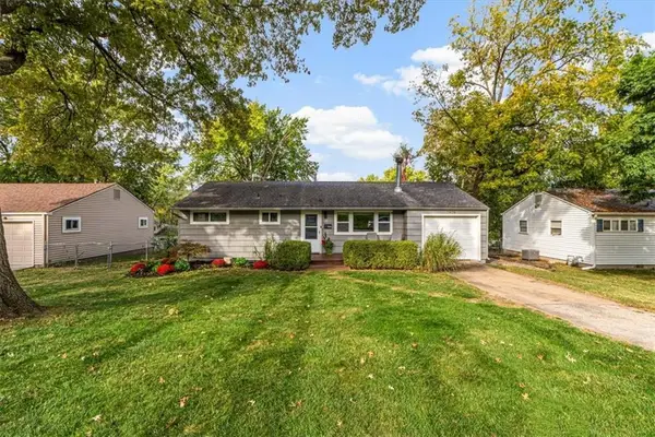 7828 Ash Street, Prairie Village, KS 66208