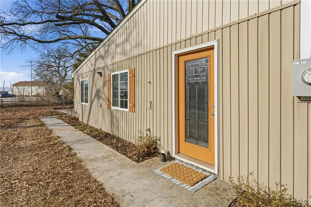 1404 S Butler Drive, Harrisonville, MO 64701 - Image #1