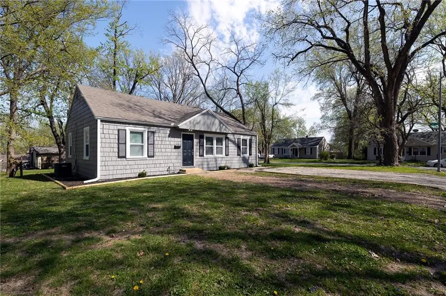 5819 Ridgeway Avenue, Kansas City, MO 64133 - Image #3