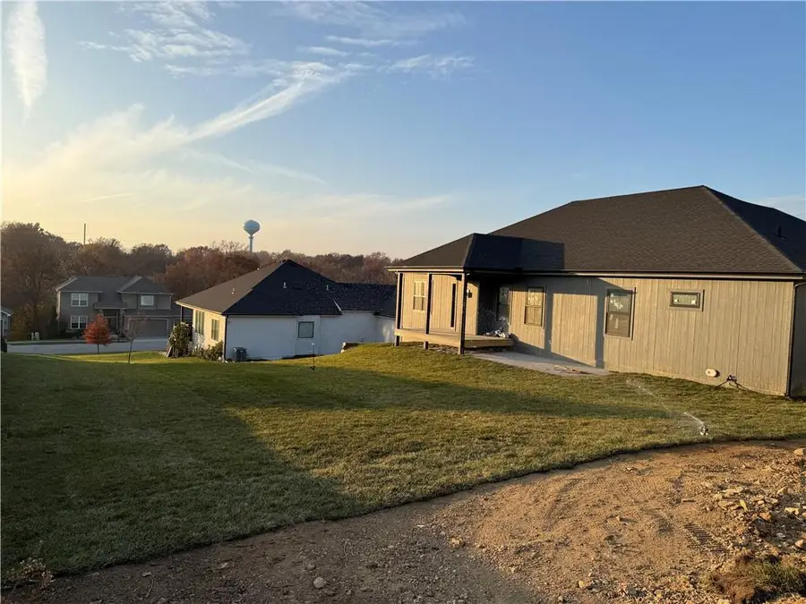 804 SE Pine Court, Blue Springs, MO 64014 - Image #3