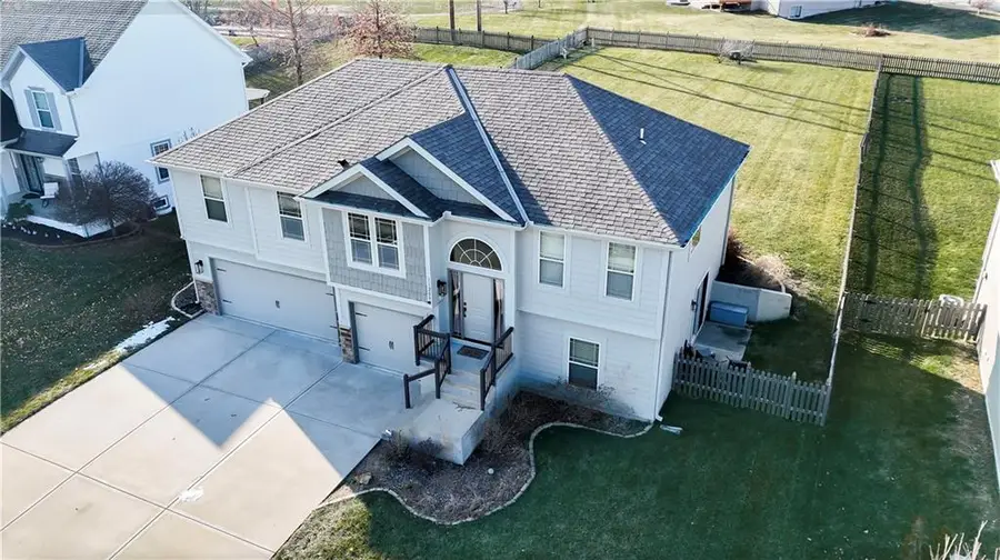 11208 N Manchester Avenue, Kansas City, MO 64157 - Image #3