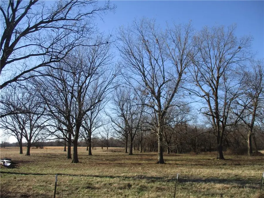 5484 SW 40th Street, Columbus, KS 66725 - Image #2