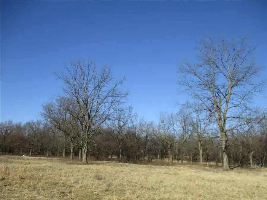 5484 SW 40th Street, Columbus, KS 66725 - Image #3