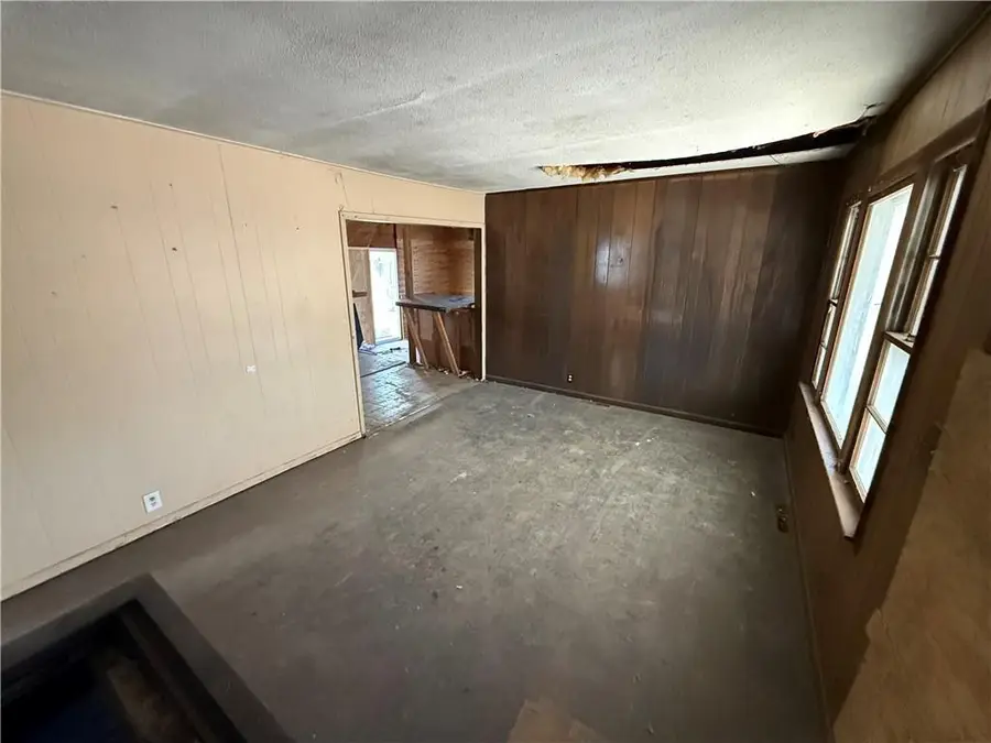 10802 Bennington Avenue, Kansas City, MO 64134 - Image #3