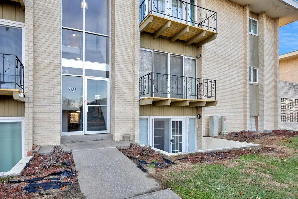 2811 Pembroke Lane #A9, Saint Joseph, MO 64506 - Image #1