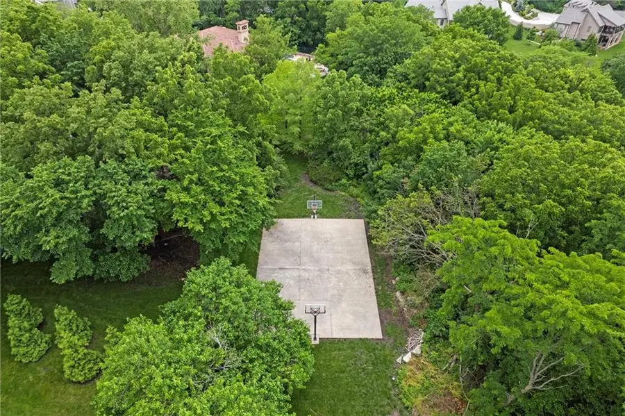 3708 Buck Brush Court, Lawrence, KS 66049 - Image #3